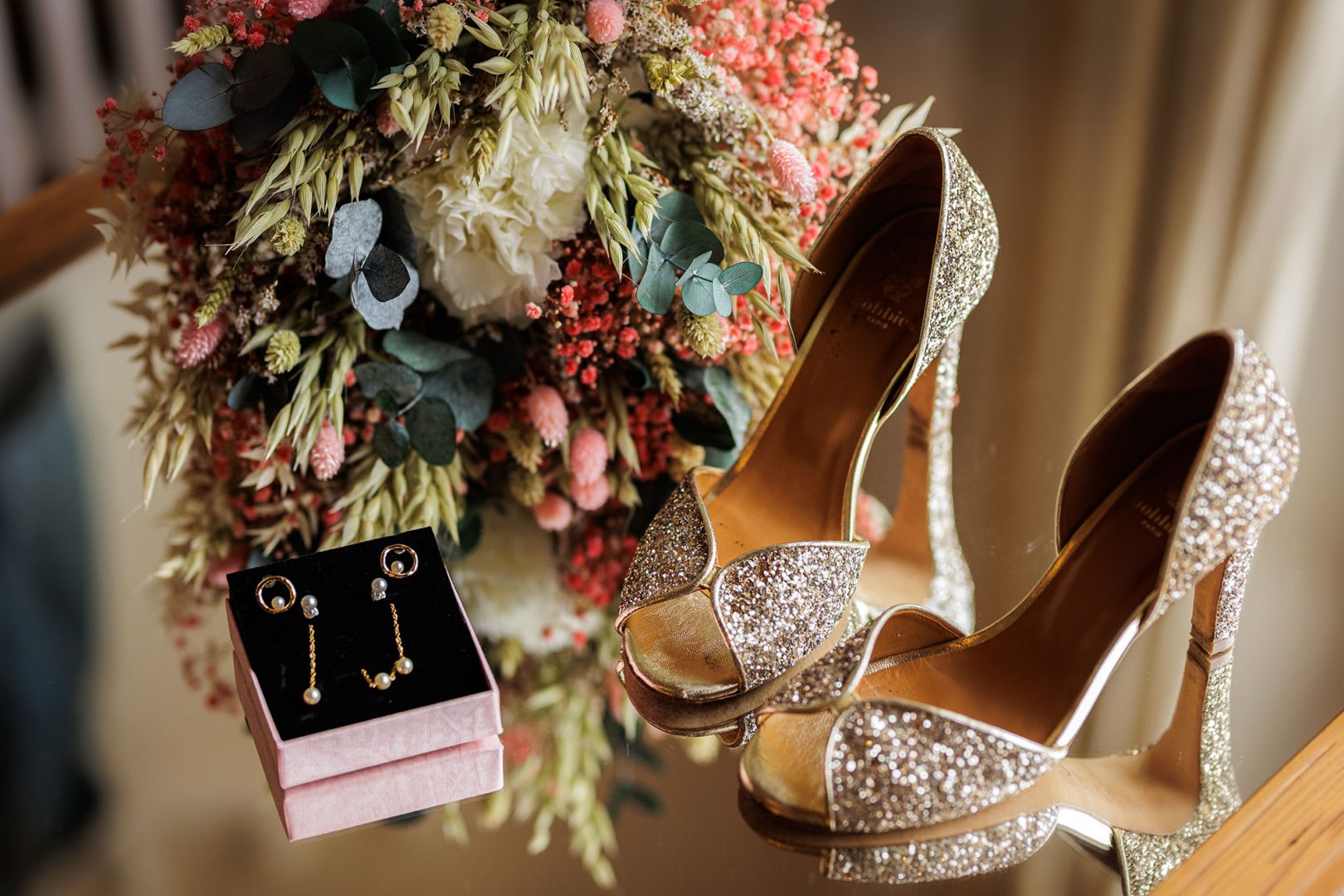 Chaussures-de-mariage-bouquet-web