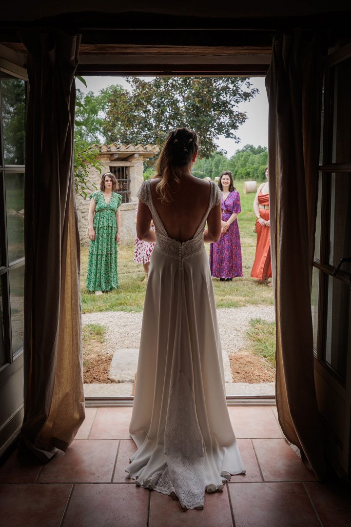 Mariée-avec-demoiselles-d'honneur