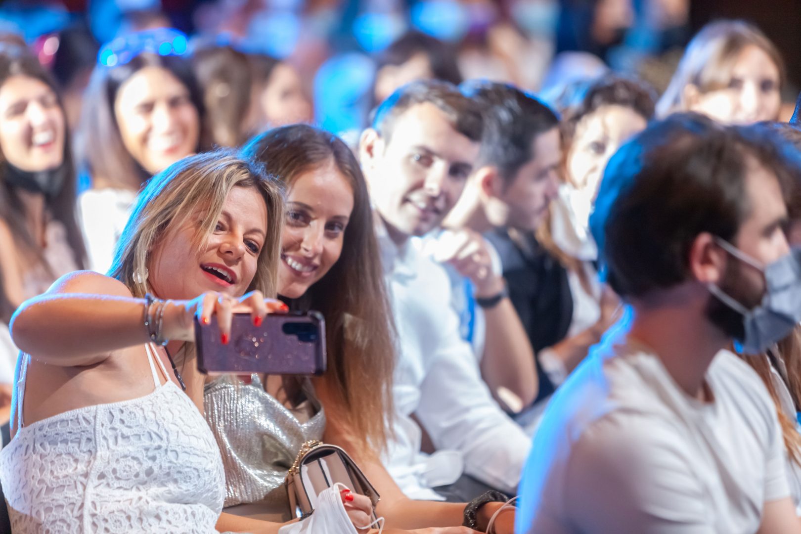 Selfie-soiree-anniversaire-Matmut-web-EN