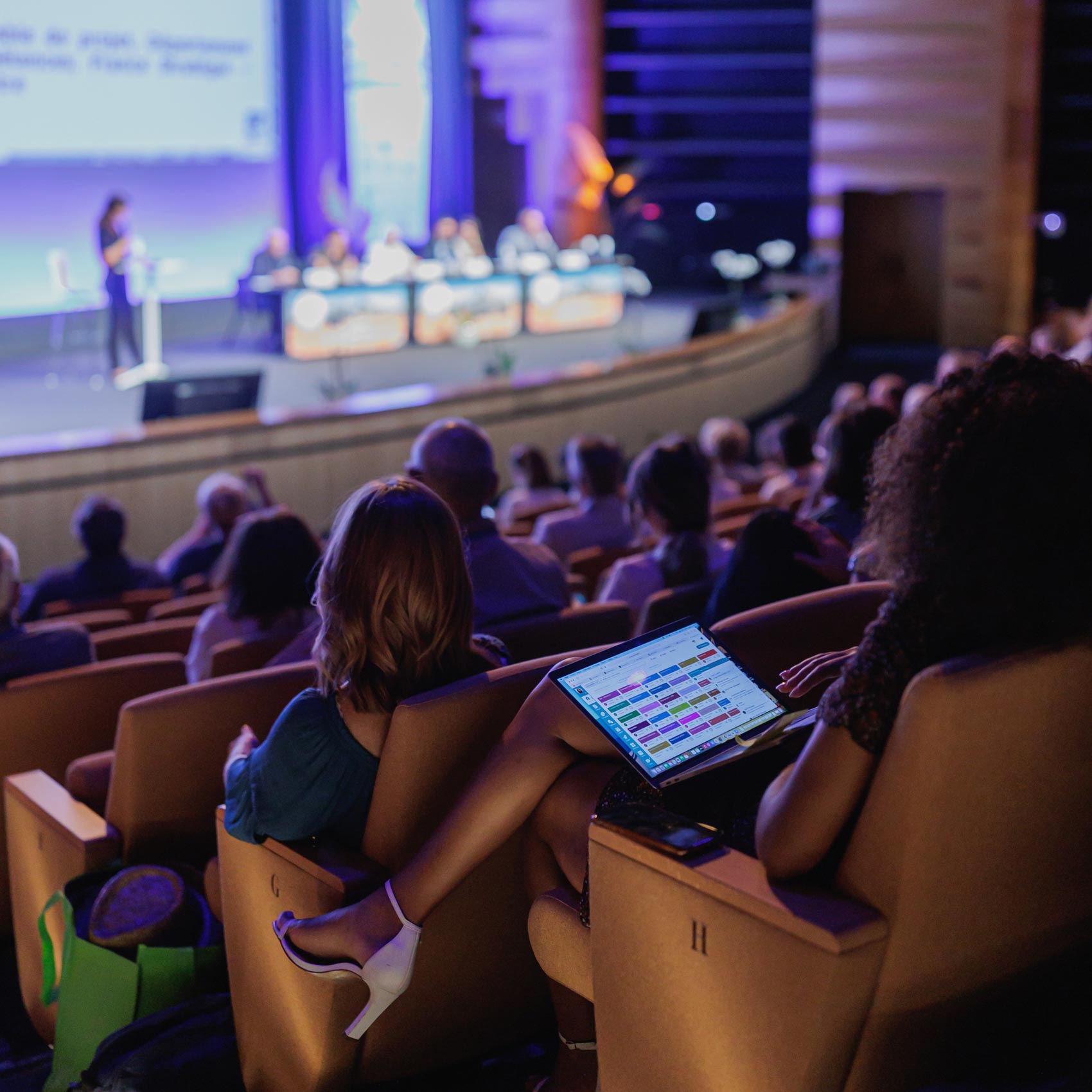 Photographie de conférence- détail du public- congrès FNCDG Marseille 2022