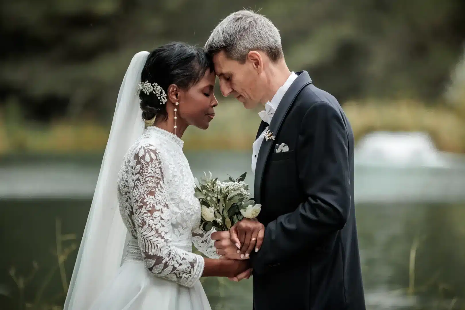 photographe-mariage-marseille-robe-dentelle